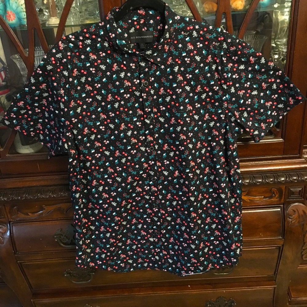 Men’s button short sleeve shirt
